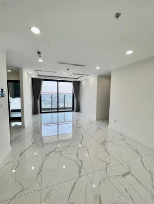 chính chủ cho thuê căn 4pn, 3wc diện tích lớn nhà mới đẹp ngay phú mỹ hưng. bớt lộc kh thiện chí