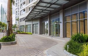 kẹt tiền bán gấp cc green valley. 3pn, 2wc, 120m2. giá tốt 10,5 tỷ ô xe hầm. đầy đủ nội thất đẹp