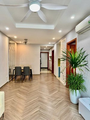 7tỷ1 căn hộ toà s - 83m2 goldmark city
