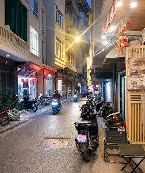 5,65 tỷ - 1 nhà ra mặt phố, kd sầm uất, mặt tiền khủng 6,3m, ba gác phi vòng quanh