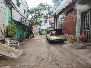 nhà 4 tầng (4x14m) 4pn - hxt 6m khu nam hùng vương đối diện trường lê tấn bê - giá: 7.2 tỷ (tl)