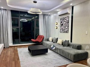 chính chủ cần bán căn góc 2 ngủ hiếm tầng đẹp, giá tốt nhất dự án, sổ đỏ sẵn giao dịch ngay