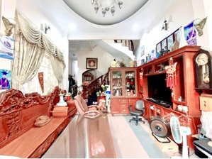 nhà mặt phố kinh doanh 6x24m, đường 12m có vỉa hè gần chợ bà chiểu, có hđt 40tr/tháng