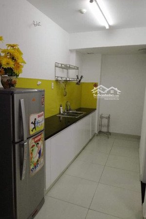 chính chủ cho thuê căn hộ 8x plus giá 7,5 tr/ th