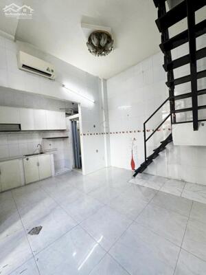 Nhỉnh 3T - Mặt tiền kinh doanh 5m - Sổ hồng riêng - Hoàn công đủ