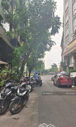 bán nhà phú nhuận mặt tiền đường hoa - khu vip phan xích long 5 tầng gần sân bay