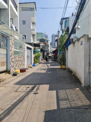 cho thuê nhà nguyên căn hẻm xe hơi, đường huỳnh tấn phát, dt 4x25m, 1 lầu, 3pn, 2wc, giá 13 triệu