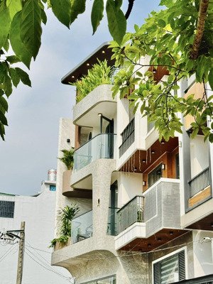 chủ kẹt tiền bán gấp nhà ngộp giá 3,8 tỷ ngay tại trung tâm phú nhuận đặng văn ngữ, dt 67,5m2, shr.