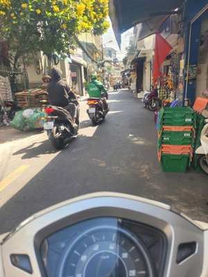 mt kinh doanh 2 chiều phú nhuận - nhà cấp 4 tiện xây mới