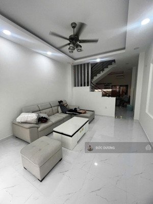 siêu phẩm-vị trí đẹp, cách 2căn ra mt, hẻm oto thích quảng đức, p3, pn. 3 tầng-70m2. còn 8,9 tỷ tl