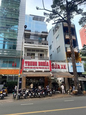 hiếm! bán nhà mặt tiền nguyễn chí thanh, quận 5, dt: 4.2(5m)x 15m, hầm 6 tầng lầu, giá bán 32 tỷ