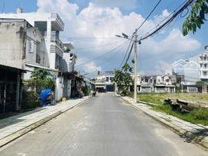 100m2 full thổ, mặt tiền nhựa, sang tên ngay, có nh hỗ trợ, gần thị trấn hóc môn