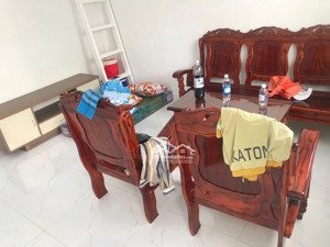 cho thuê nhà riêng ở nhà bè dt 40m2 có sân