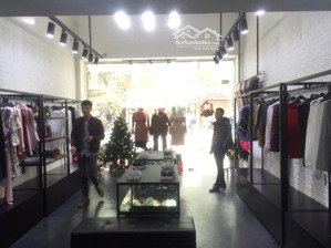 cho thuê nhà mặt phố thụy khuê: diện tích 55m2 x 2.5 tầng, mặt tiền 5m. kinh doanh mọi mô hình