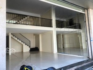 cho thuê nhà ngay mặt tiền đoạn 2 chiều hoàng diệu - hải châu - đà nẵng vừa ở vừa kinh doanh tốt.