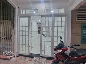 bán nhà trần hưng đạo quận 1 - 35m2 - 3 tầng - 6 tỷ - sát phố tây, cơ hội kinh doanh vàng ròng