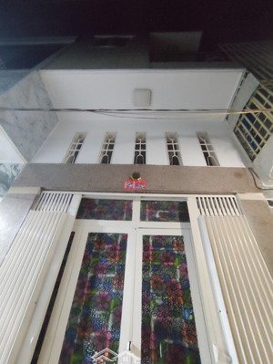 #162 - nhỉnh 1 tỷ nhà đẹp 3 tầng 3 pn 2wc kế bên parcmall q8