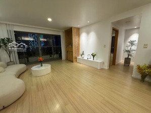 tôi cần bán căn 4pn 162m2 tòa green 93 láng hạ, sổ lâu dài, tầng 12, giá 22 tỷ. lh 