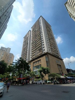 bán căn cc kđt văn khê , dt 105m2, tầng 14 view đẹp, thiết kế rộng rãi 3 ngủ 2 vs, giá nhỉnh 6 tỷ