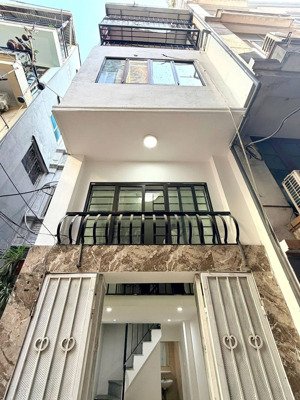 ( 5.2 tỷ ) nhà mới 22m2 - kinh doanh - ngõ rộng 4m - gần phố - chốt trong ngày