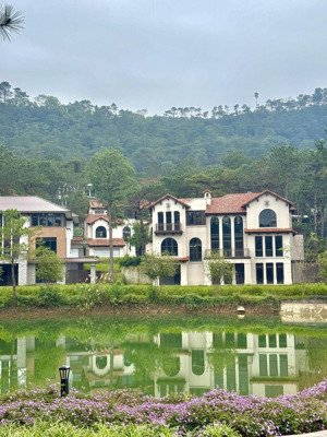 bán hàng hiếm bt tổng s 400m2 ngay cạnh bể bơi onsen chỉ 12,5 tỷ view trọn resort intercontinental