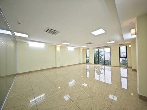 chính chủ cho thuê văn phòng nguyễn xiển 60m² giá 9 triệu sàn đẹp, vào làm ngay