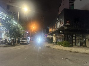 cắt lỗ góc 2mt 2t sẵn 50tr/t 155m2 mt8m mp phan liêm rộng 8m lề 5m ngay khu phố tây at cách biển 2p