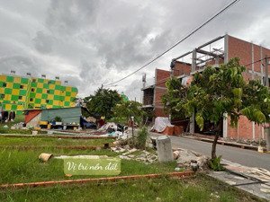 bán đất ngay trung tâm đức hoà, long an dt 76.1 m2 giá 1.8 tỷ lh thanh việt