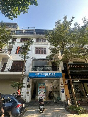 cho thuê văn phòng 2 sàn tổng 150m2 giá 15 triệu/tháng