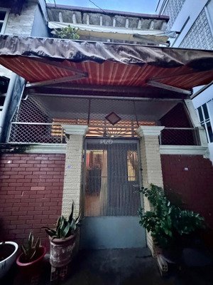 chỉ 10 tỷ (4,5m x 16m) dtcn 70m2 góc 2mt vuông vức cực hiếm tại khu phan đăng lưu