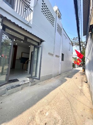 bán nhà riêng tại nguyễn thị kiểu, 1,298 tỷ, 25m2, view đẹp, q12, hcm ngay siêu thị metro