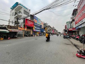 cho thuê nhà 3 tầng mặt đường đà nẵng, hải phòng đoạn có vỉa hè rộng nhất và sầm uất nhất