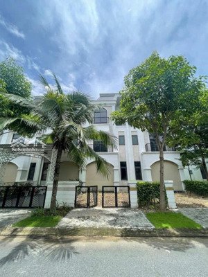 nhà kdc lavila trần anh p6 tp tân an dãy c5 dt 5x20m2 1 trệt 2 lầu vị trí đẹp lh long