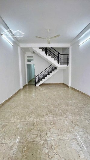 kẹt tiền cần bán gấp nhà(shr) 1 xẹc ngắn hà huy giáp, 4,5x22 full thổ cư, đường 7m