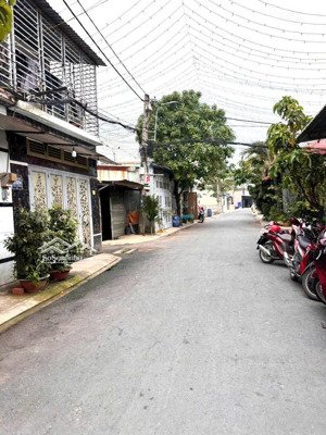 nhà 2 tầng mặt tiền đông thạnh 3-3 hóc môn | giá 2,65 tỷ (tl) dt 4x15 nở hậu 4.5m