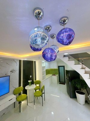 nhà đẹp tỷ mỷ từng chi tiết - 4 tầng - 5 phòng ngủ - thiết kế hiện đại