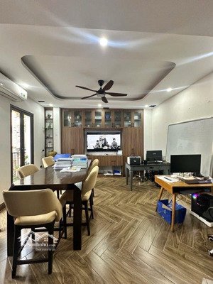 bán nhà phố trịnh công sơn tây hồ 5 tầng 50m2 giá 15,5 tỷ