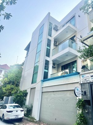 cho thuê nhà lô_góc lk 130m x 4t, nhà mới đẹp như 1 căn biệt thự. nguyễn khuyến kđt văn quán