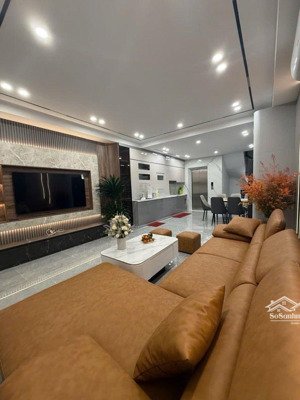 nhà đối diện timecity 52m2 ô tô đỗ cổng, mới, 5 tầng 4 ngủ chỉ hơn 8 tỷ đồng