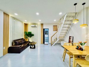 thiết kế hiện đại - 2 tầng - 2 phòng ngủ - gần thảo cầm viên