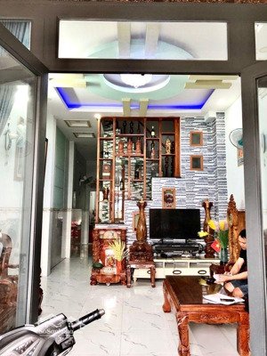 mặt tiền kinh doanh 3 tầng gò xoài 76m nhỉnh 6 tỷ 1 trệt 2 lầu btct, 4pn