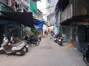 bán nhà mới hậu giang q6, lô góc thoáng 2 tầng, 3 x 8m, nở hậu, nhỉnh 3 tỷ