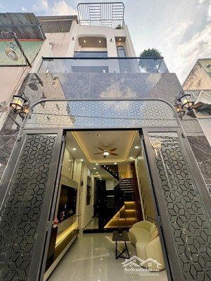 siêu phẩm 4 tầng ngay công viên làng hoa - giá tốt.