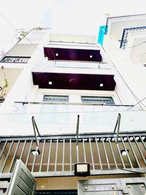 bán nhà hẻm 8m quang trung , 4x16m , 4 tầng mới , chỉ 8.2 tỷ