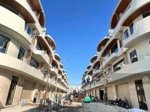 bán toà căn hộ ngay sát masterise, sẵn dòng tiền 50 triệu/ tháng, giá chỉ 14 tỷ