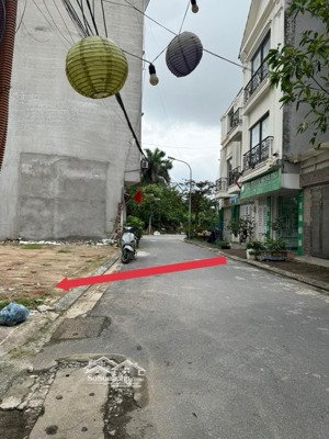 gia thượng - gần hồ - 70m2 - lô góc siêu thoáng - giá tốt