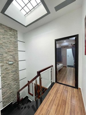 lý thái tổ , 4 tầng 4pn - dt 3.8m x 12m - giá 7.2 tỷ