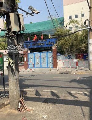 mt nhánh âu dương lân quận 8- kd đỉnh- dt 62m2-3pn- xe hơi thông- chỉ 9tỷ