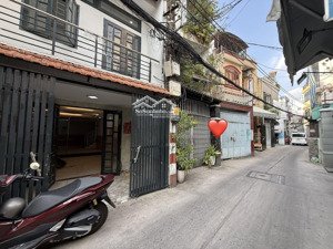 hẻm xe hơi , lạc long quân tân bình - dt 68m2 ( 4.8m x 14m ) - chỉ 7.2 tỷ