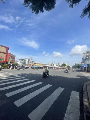 bán đất gần lê văn việt, 5,6 tỷ, 96,7m2, hàng hot